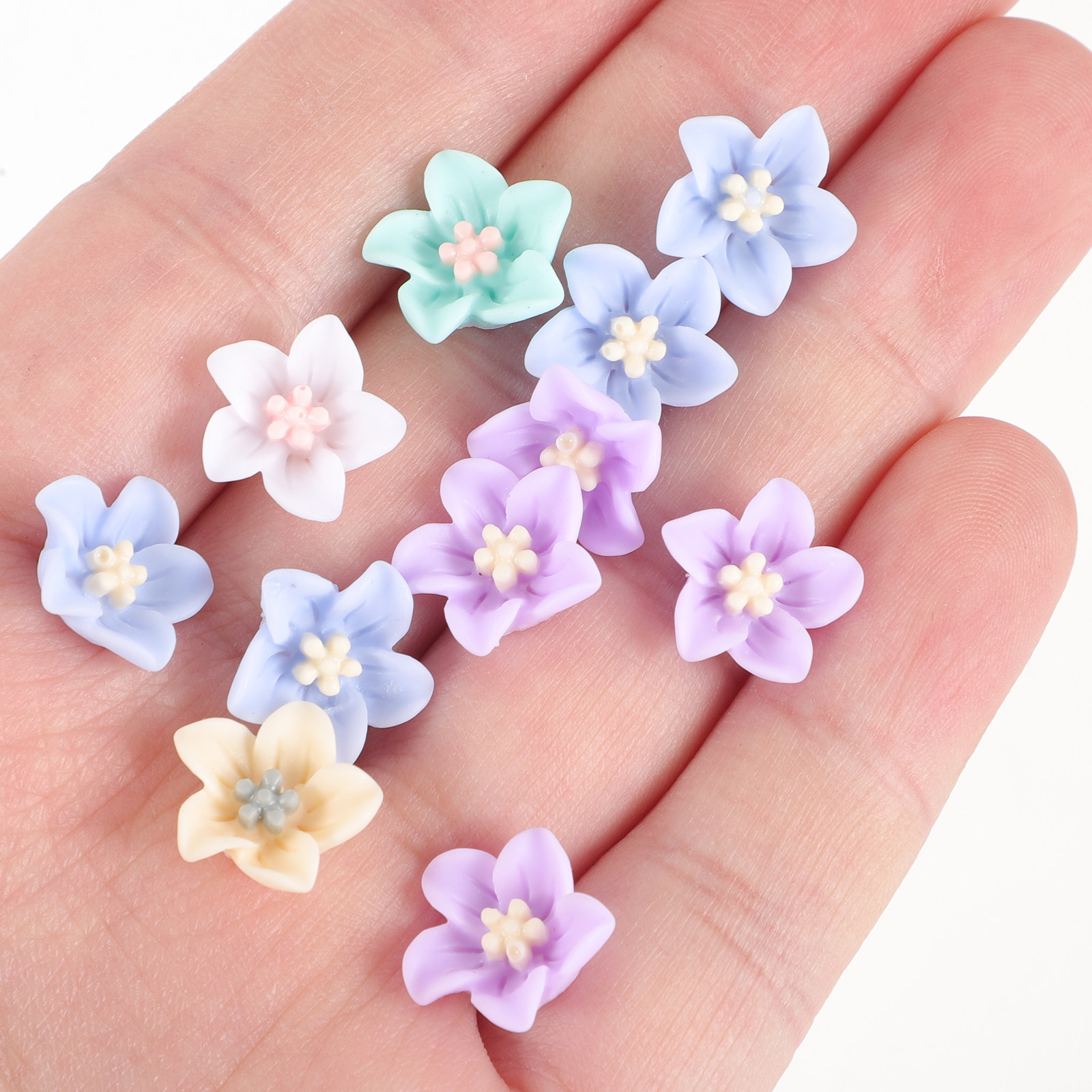 Embellish Craft - 200Pcs Unique Resin Flower Embellishments DIY